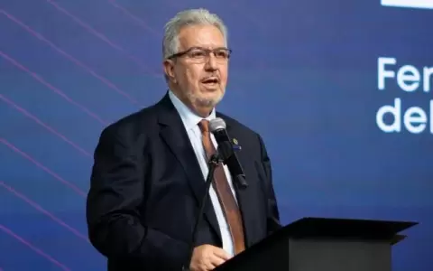 Enrique Duarte, presidente de la Federaci�n de la Producci�n, la Industria y el Comercio (Feprinco).