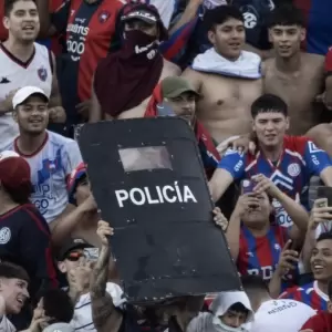 Polic�a atribuye incidentes a hinchas de Cerro Porte�o