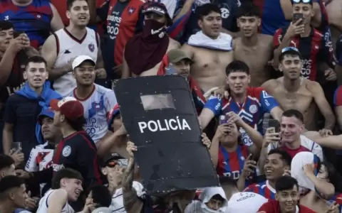 Polic�a atribuye incidentes a hinchas de Cerro Porte�o