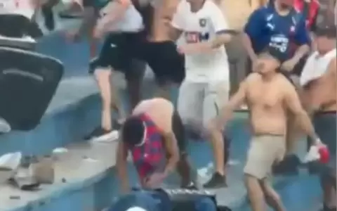 Suboficial herido en el Supercl�sico habr�a sido v�ctima de intento de robo mientras estaba tendido en el suelo.