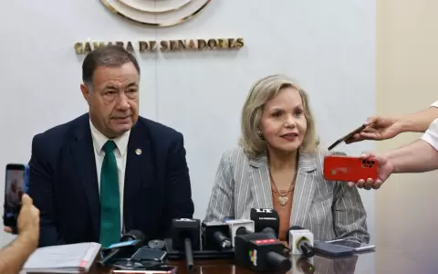 Juan Afara y Lilian Samaniego.