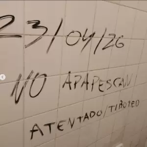 Colegios refuerzan controles y revisan mochilas ante amenazas en redes sociales