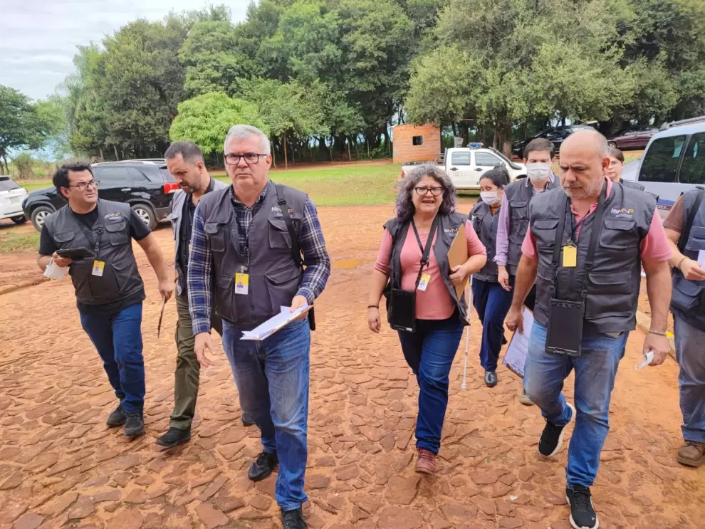 Inspecci�n t�cnica de los representantes del MNP. Gentileza.