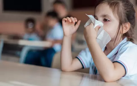 Salud insta a no asistir a clases ni al trabajo ante aumento de virus respiratorios