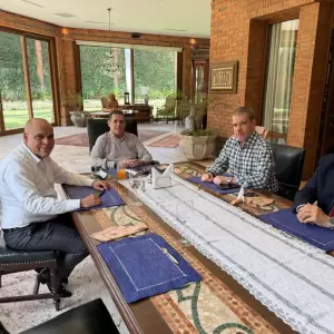 Senadores confirman que Baruja es el candidato de HC para acompa�ar a Alliana