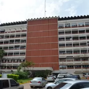 Senado pone la lupa sobre IPS por medicamentos, propiedades y millonarios recortes del vademécum