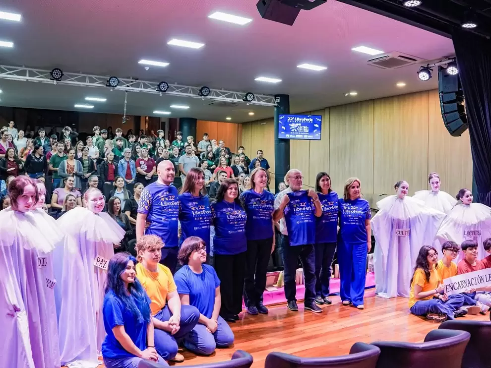 Acto de lanzamiento de la nueva edici�n de la Libroferia Encarnaci�n.