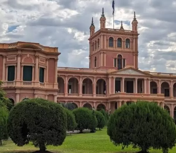 Palacio de L�pez, sede del Poder Ejecutivo.