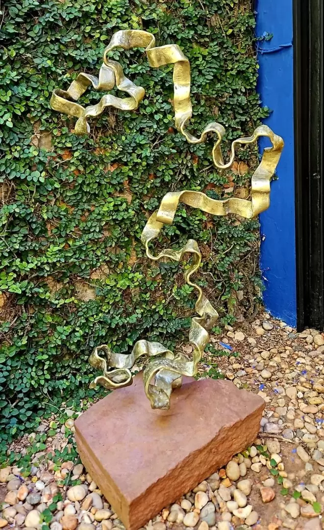 Escultura de David Ocampos. Cortes�a