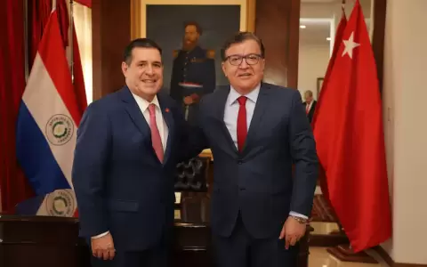 Expresidentes Cartes y Duarte