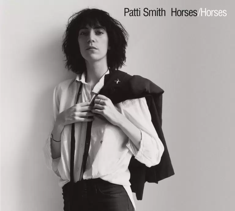 Portada del álbum "Horses",de Patti Smith (1975). (foto: www.rockandpop.cl)
