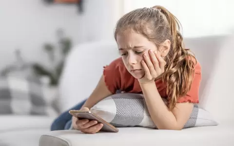 Uso excesivo de tel�fonos inteligentes relacionado con trastornos alimentarios en adolescentes