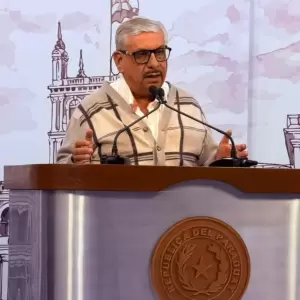 Presidente del IPS remueve asesores tras denunciar millonario derroche en insumos m�dicos