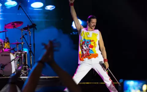 Momentos de "Experiencia Queen".