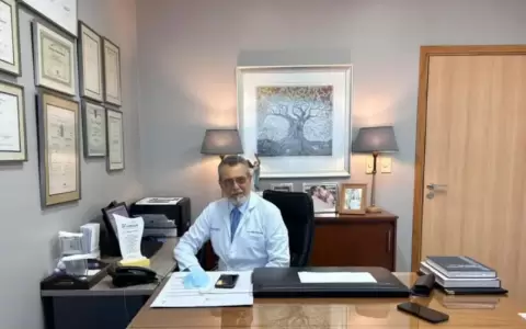 Doctor Amadeo Zanotti Cavazoni.