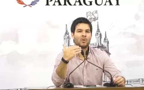 Ministro de la Ni�ez y Adolescencia, Walter Guti�rrez