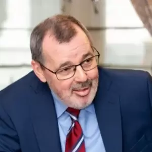 �Por qu� el BCP no interviene ante la ca�da del d�lar y los precios no bajan?