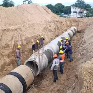 Avanzan obras de drenaje y preparación del terreno para la futura Costanera y Parque Lineal de Pilar