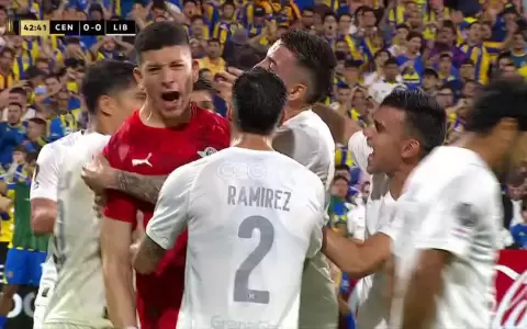 La monumental doble tapada de Rodrigo Mor�nigo a �ngel Di Mar�a