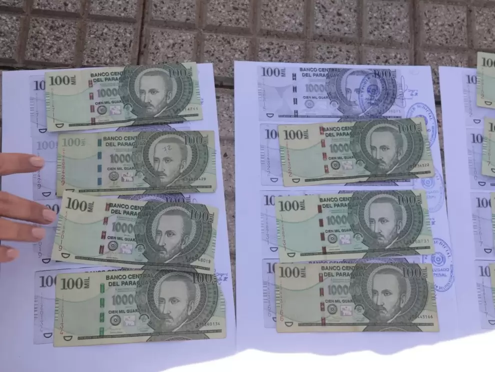 Dinero incautado de la funcionaria fruto de la supuesta coima. BilletesFoto: Gentileza.