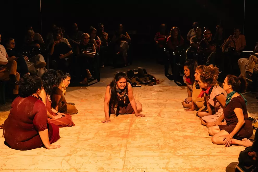 Puesta en escena de "Mujeres de arena". Cortesía