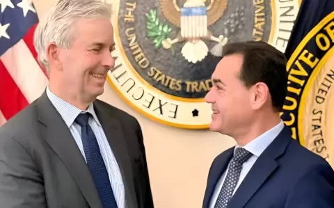 El canciller paraguayo Rub�n Ram�rez durante negociacione en Whashington.