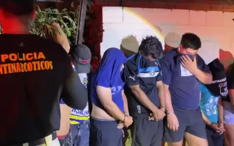 Polic�a detiene a ocho personas y desmantela centro de distribuci�n de drogas en Luque