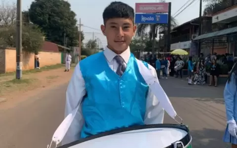 Esteban de 15 a�os, recibi� el alta m�dica tras ser trasplantado con un coraz�n artificial en el Hospital Pedi�trico Acosta �u.