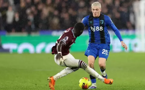 Alex Jim�nez, futbolista del Bournemouth.