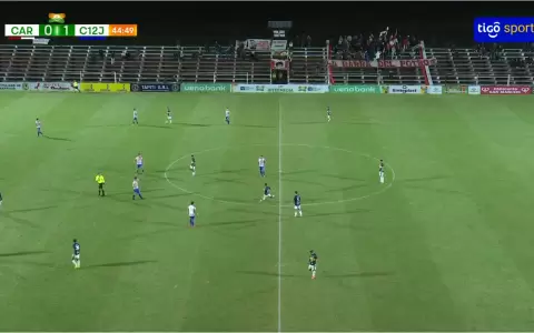 Golazo desde mitad de cancha en la Intermedia