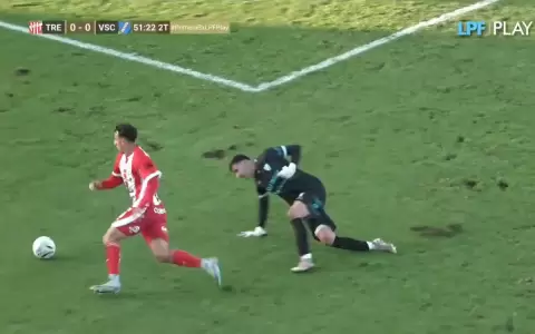Ins�lito gol en contra en el ascenso argentino: �el blooper del a�o?
