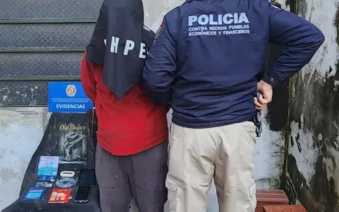 Julio C�sar N��ez Aguirre, de 58 a�os, investigado por supuestos hechos punibles relacionados con pornograf�a relativa a ni�os y adolescentes.
