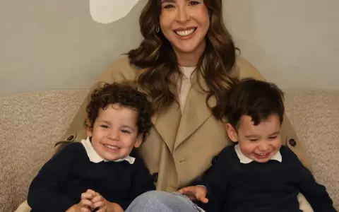 Laura Tomassi junto a sus peque�os