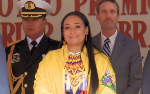 Elizabeth Garc�a.