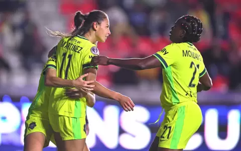 Claudia Mart�nez anot� el tanto de la victoria y fue elegida la mejor jugadora del partido.