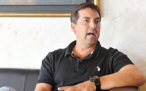Enrique Biedermann, directivo de Cerro Porte�o.