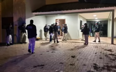 Abogado detenido.