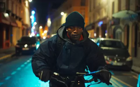 Escena de "L'histoire de Souleymane" (2024), del director Boris Lojkine.