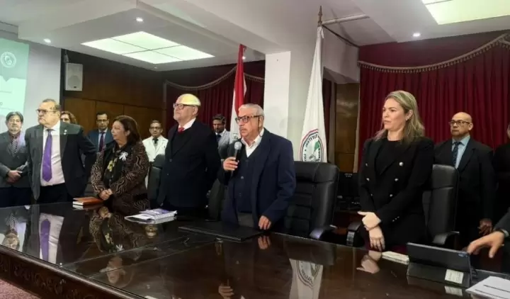 Isa�as Fretes, presidente del IPS.
