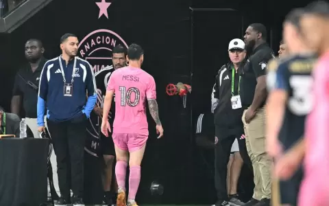 El capit�n de la selecci�n argentina caus� preocupaci�n tras pedir el cambio ante Philadelphia Union.