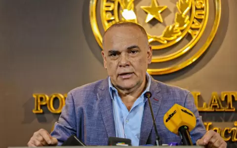 Basilio "Bachi" N��ez.