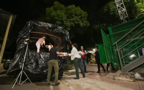 Carga de maletines electorales.