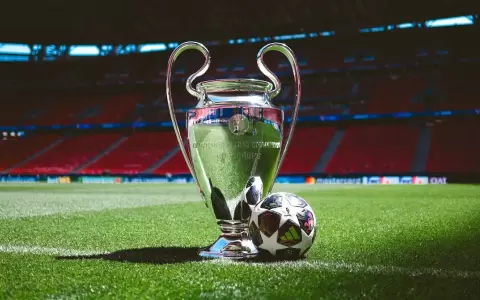 PSG-Arsenal, la consagraci�n de un equipo de leyenda o el cobro de una deuda hist�rica