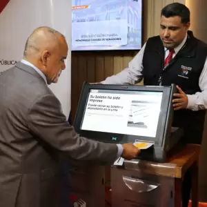 TSJE califica de "delirio" a las sospechas de fraude en m�quinas