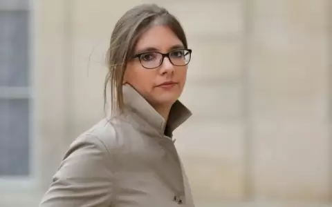 Aurore Berg�, ministra francesa de Igualdad.