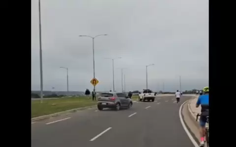 Persecuci�n y tiroteo durante una corrida en la Costanera Sur.