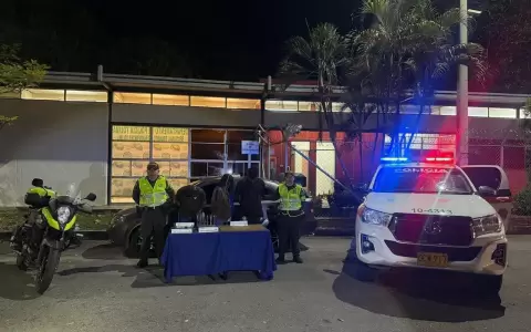 En el operativo han sido incautados m�s de 1.200 cartuchos, 18 cargadores para fusil y un ca��n de ametralladora, entre otros elementos b�licos.