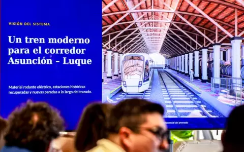 Maqueta de lo que ser� el Tren de Cercan�as en Paraguay.