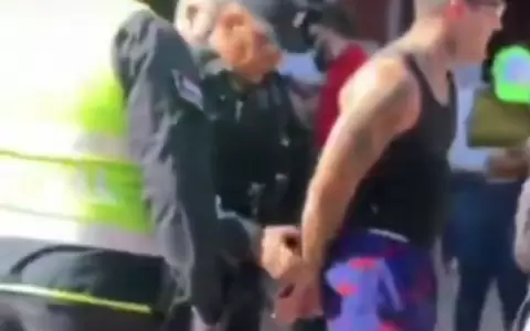 Detienen al influencer "Masivo Bro" y a su madre tras incidente con dinero en local de votaci�n