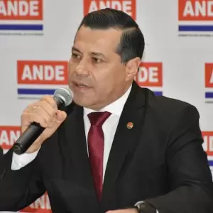 F�lix Sosa desmiente rumor de renuncia y reivindica el trabajo t�cnico tras la derogaci�n de los decretos energ�ticos
